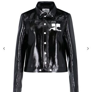 Sleek Black Leather Jacket for a Timeless Look